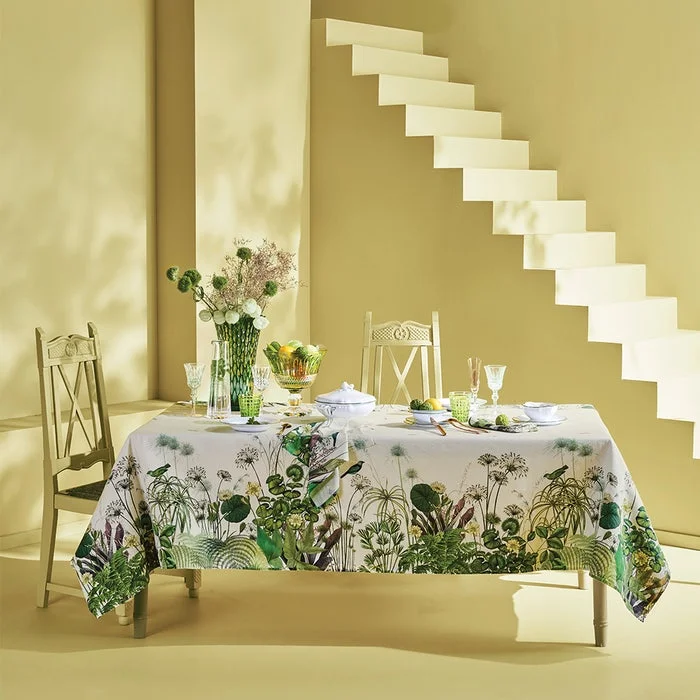 Nenuphars Table Linens Collection